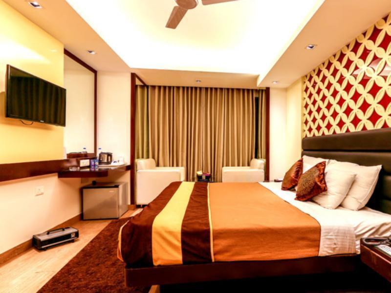 Fabhotel Red Leaf Mall Road Mussoorie Kültér fotó